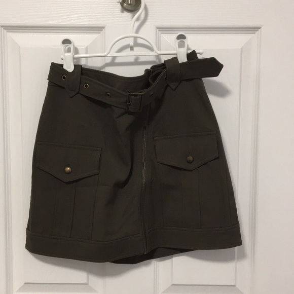 Army green short skirt - Picture 1 of 4